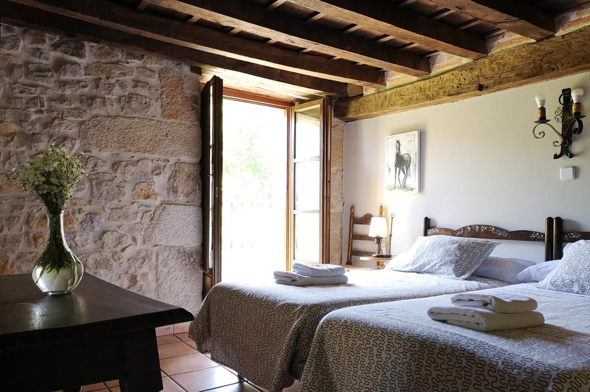 Casa Rural La Toba I Y II Bezana Bagian luar foto