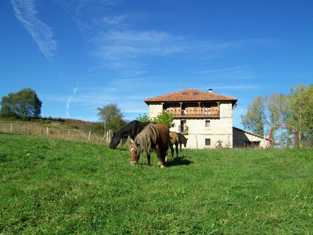Casa Rural La Toba I Y II Bezana Bagian luar foto